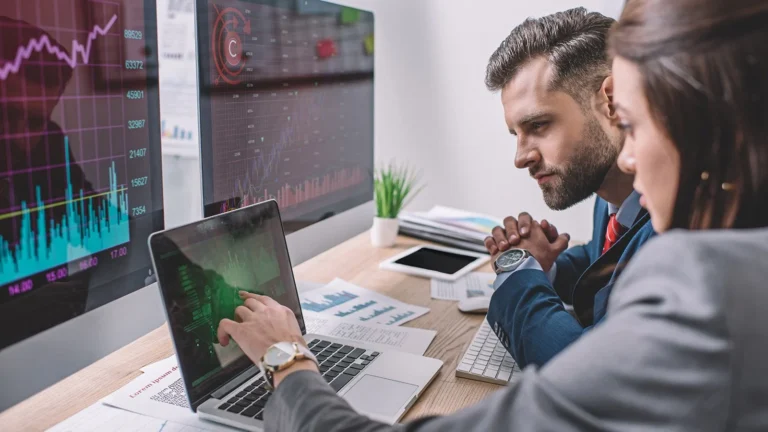 Enterprise Architect: Role, Benefits, and Real-World Applications in Business Transformation